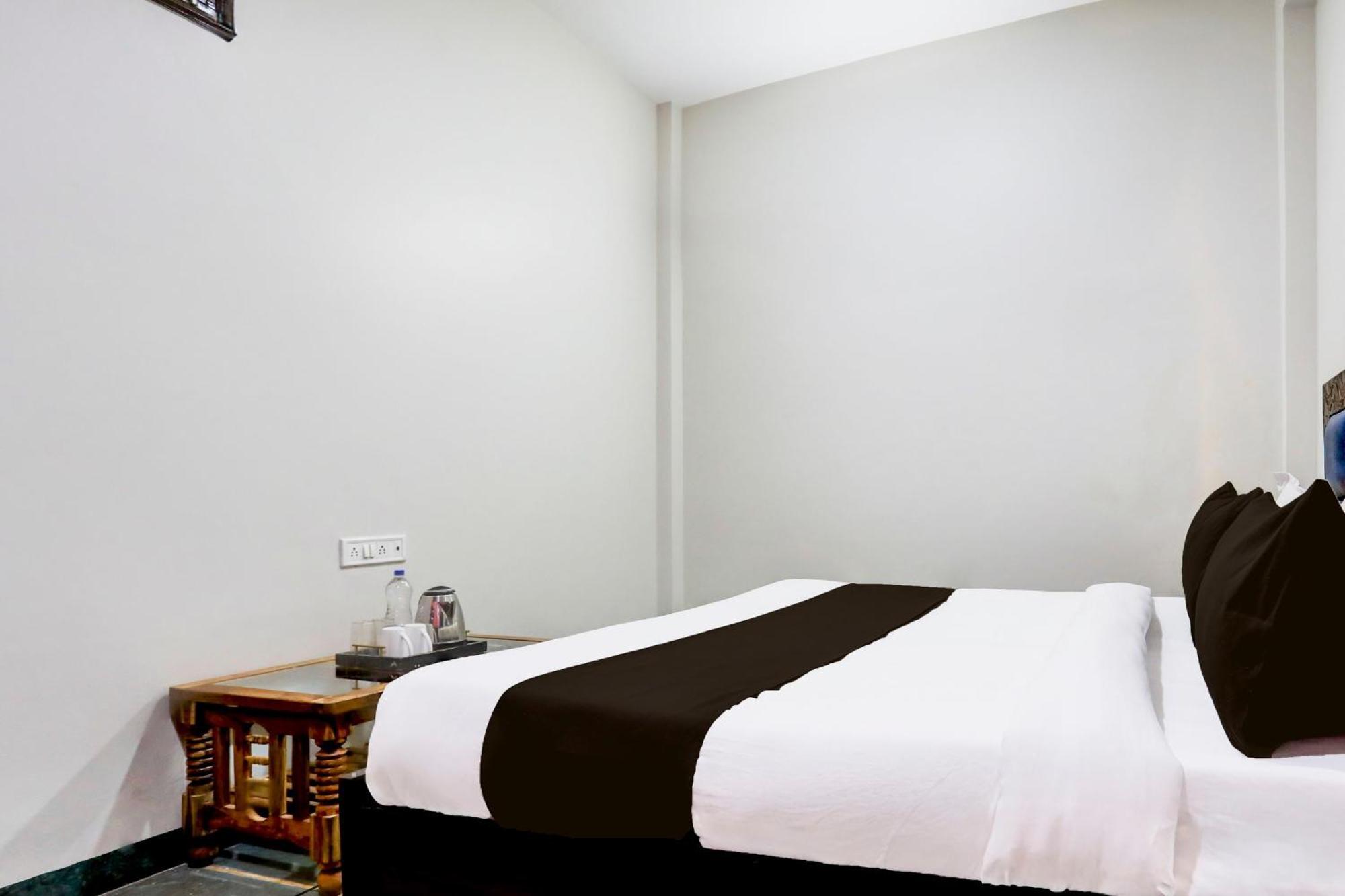 Hotel O The Baba Gest House Indore Exterior foto